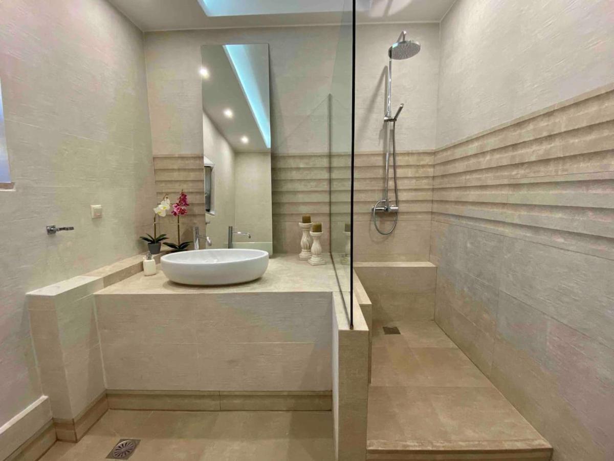 Magnificent, Authentic Private Villa Kardhamili Esterno foto