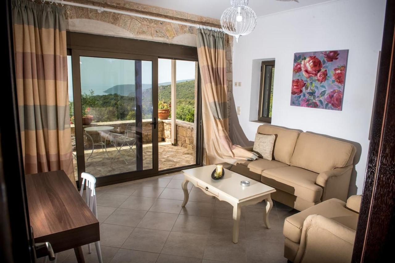 Magnificent, Authentic Private Villa Kardhamili Esterno foto