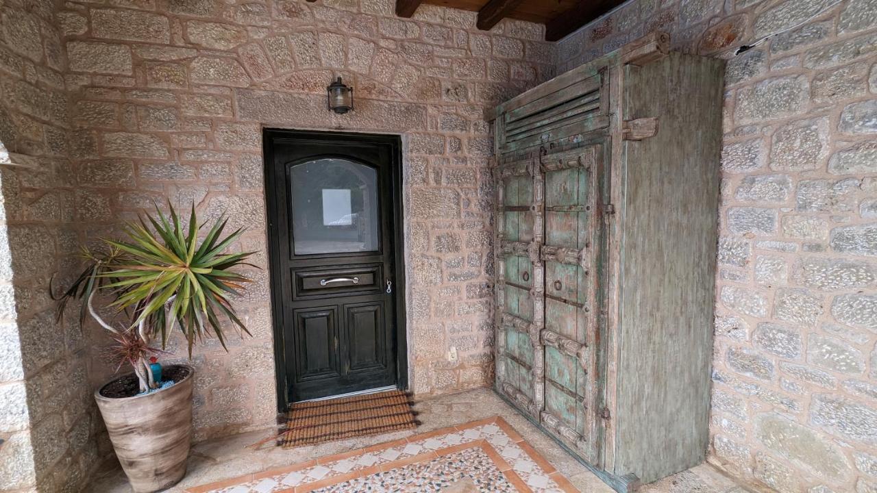 Magnificent, Authentic Private Villa Kardhamili Esterno foto