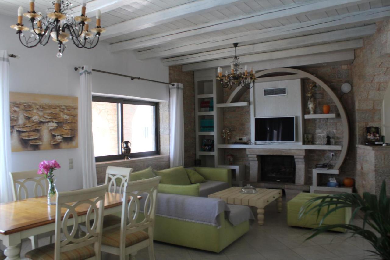 Magnificent, Authentic Private Villa Kardhamili Esterno foto