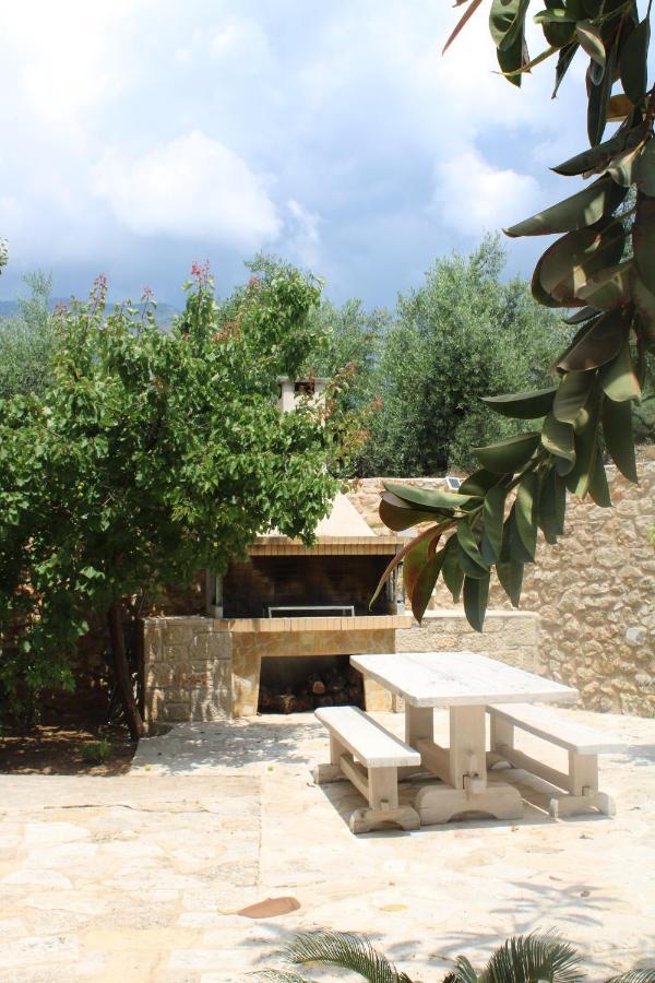 Magnificent, Authentic Private Villa Kardhamili Esterno foto