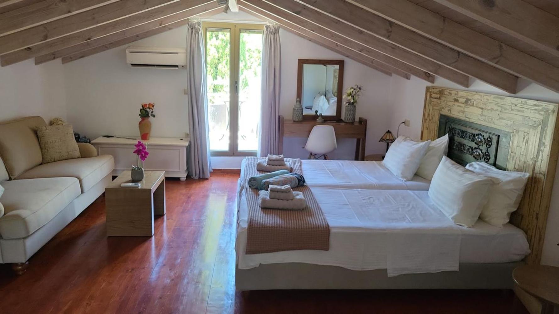 Magnificent, Authentic Private Villa Kardhamili Esterno foto